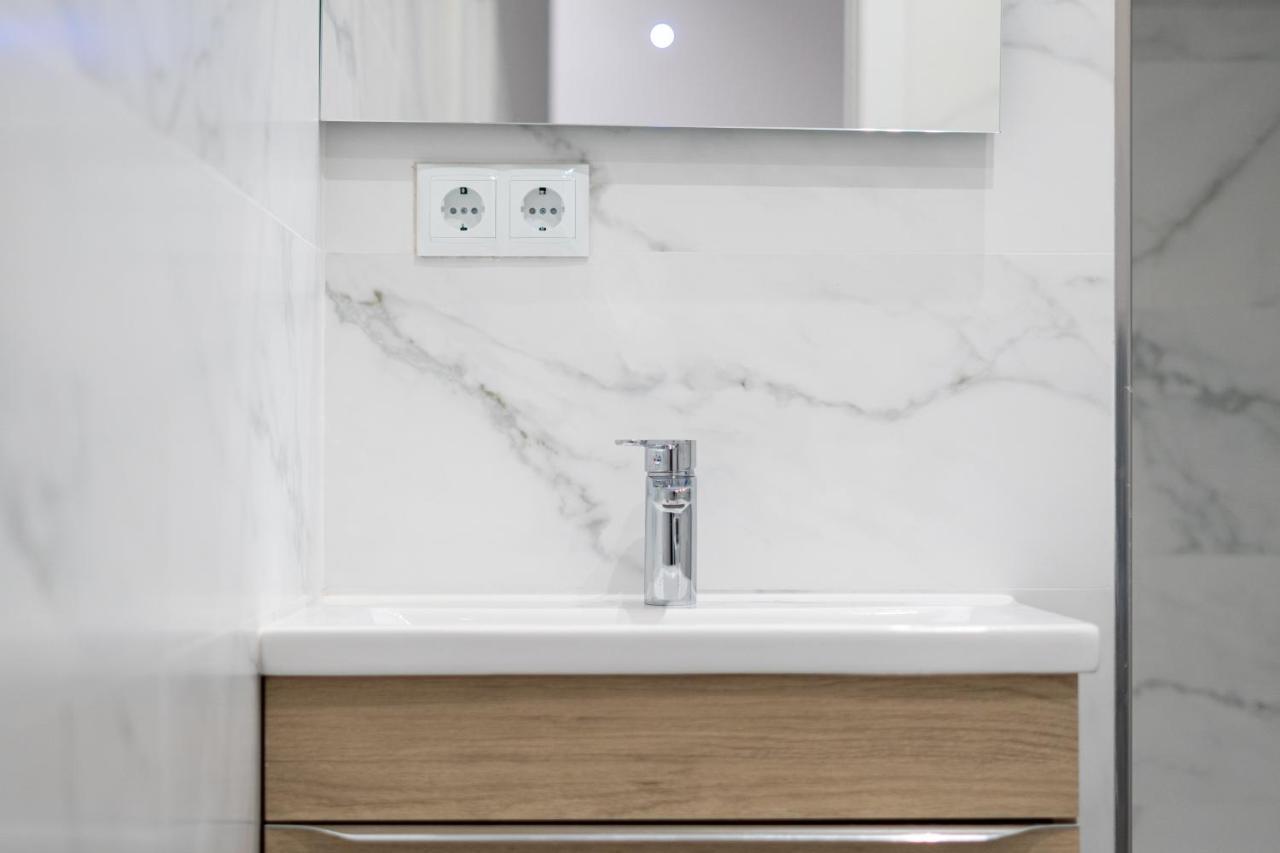 Cozy Studio Apartment 5 Min From Camp Nou バルセロナ エクステリア 写真